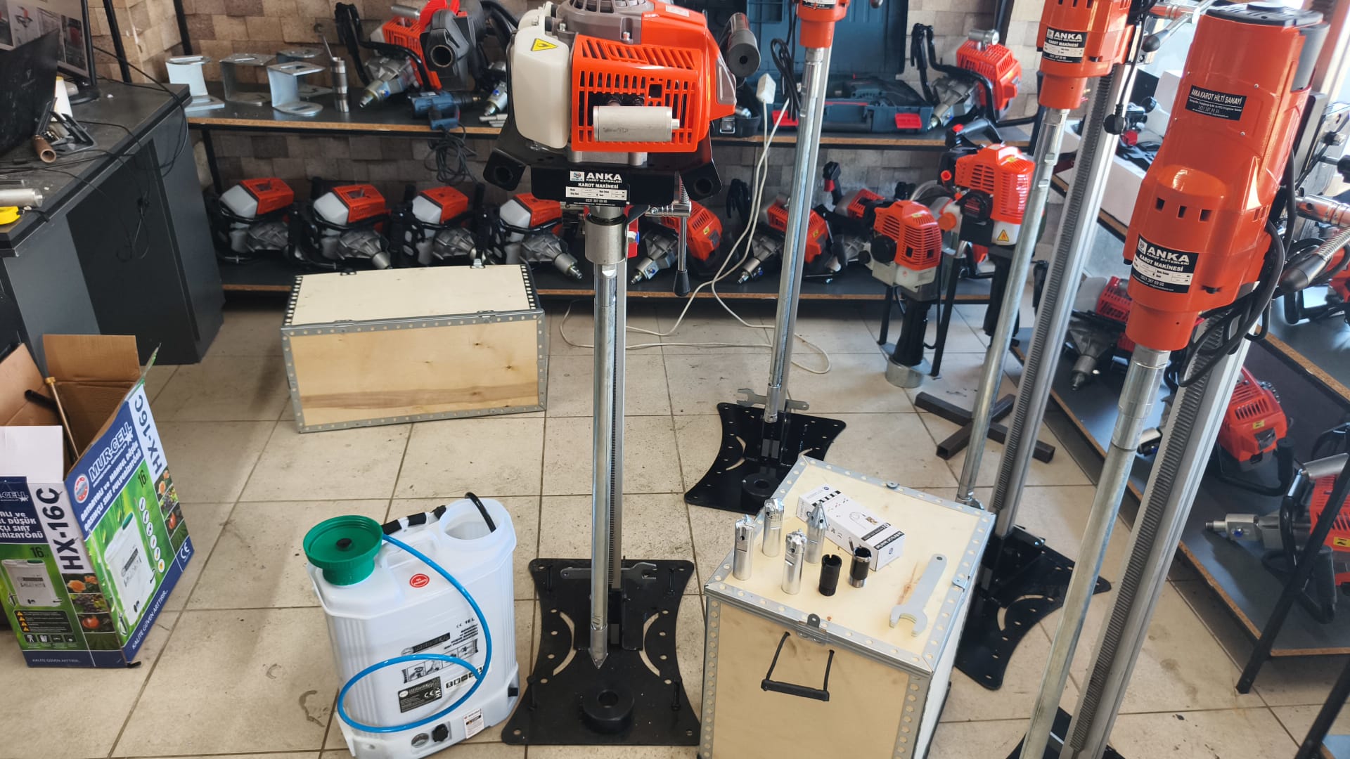 Benzinli Açılı Ayaklı Sehpalı Profosyonel Karot El Sondaj Makinesi